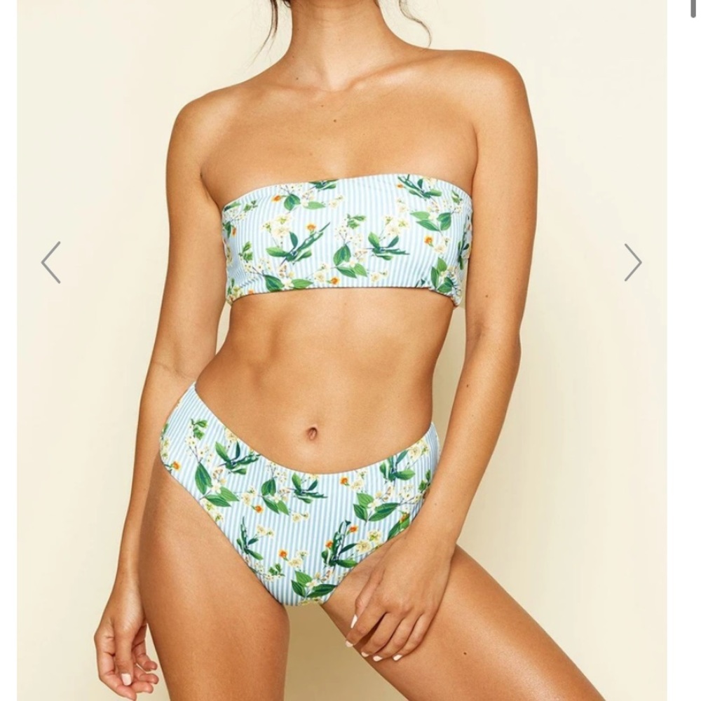 NWT Dippin’ Daisys Euphoria Top